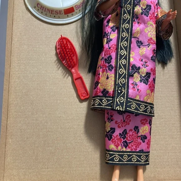 Vintage Barbie, Chinese limited edition + brush + base - Picture 3 of 11